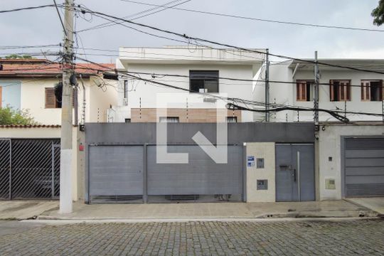 Fachada de casa à venda com 3 quartos, 290m² em Vila Cordeiro, São Paulo