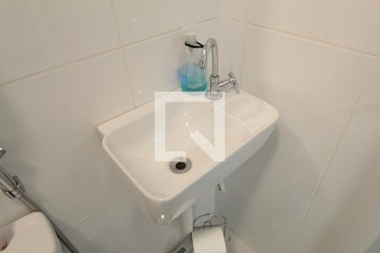 Banheiro Social 2 de apartamento à venda com 2 quartos, 122m² em Castelo, Belo Horizonte