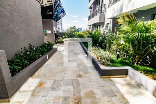 Área comum de kitnet/studio para alugar com 1 quarto, 28m² em Cidade Jardim, São Paulo