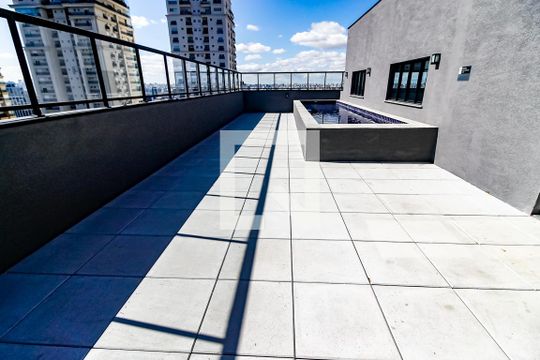 Área comum - Piscina de kitnet/studio para alugar com 1 quarto, 28m² em Cidade Jardim, São Paulo