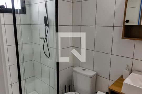 Banheiro da Suíte de kitnet/studio para alugar com 1 quarto, 28m² em Cidade Jardim, São Paulo