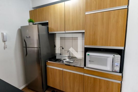 Cozinha - Armários de kitnet/studio para alugar com 1 quarto, 28m² em Cidade Jardim, São Paulo