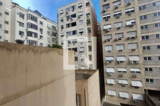 Sala vista de apartamento à venda com 4 quartos, 270m² em Copacabana, Rio de Janeiro