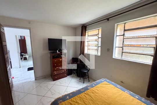 Quarto 2 de casa à venda com 3 quartos, 360m² em Santa Cruz Industrial, Contagem