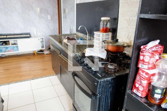 Cozinha de apartamento à venda com 1 quarto, 34m² em Santa Maria, Osasco