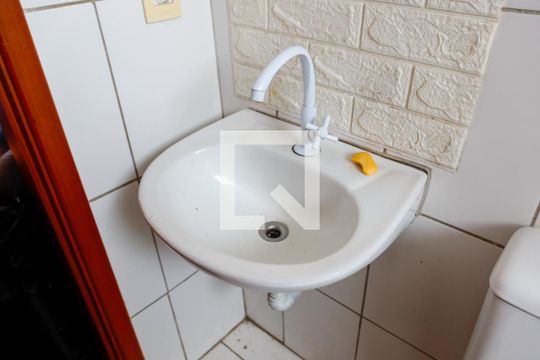 Banheiro 1 de apartamento à venda com 1 quarto, 34m² em Santa Maria, Osasco