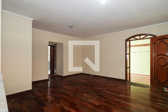 Sala de casa à venda com 4 quartos, 283m² em Campo Limpo, São Paulo