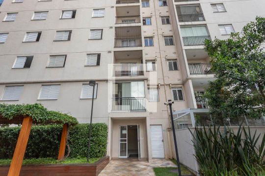 Fachada do bloco  de apartamento para alugar com 2 quartos, 54m² em Conceição, Diadema