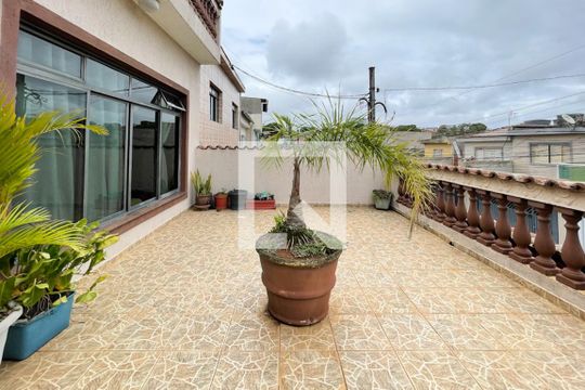 Sacada  de casa à venda com 3 quartos, 247m² em Jardim Independencia, São Bernardo do Campo