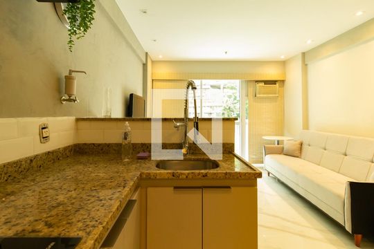 Detalhe da cozinha  de apartamento para alugar com 1 quarto, 58m² em Lagoa, Rio de Janeiro