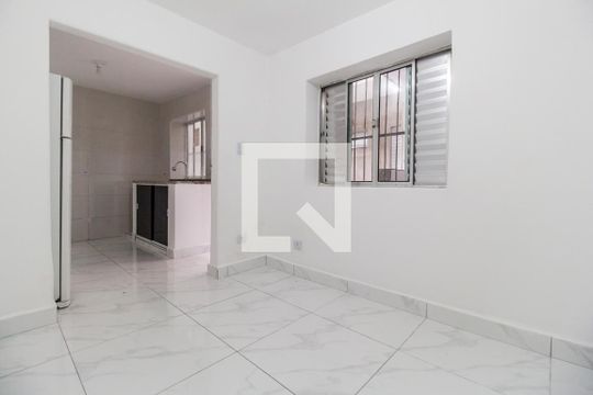 Sala  de casa para alugar com 1 quarto, 42m² em Jardim Boa Vista, Carapicuíba