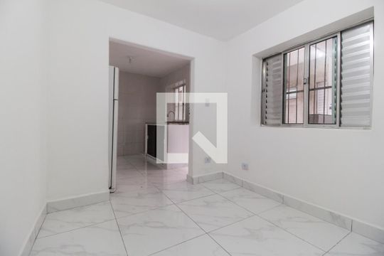 Casa para alugar com 1 quarto, 42m² em Jardim Boa Vista, Carapicuíba