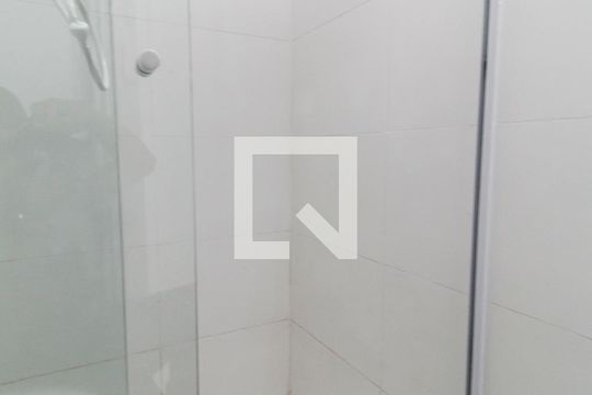 Banheiro de casa para alugar com 1 quarto, 42m² em Jardim Boa Vista, Carapicuíba