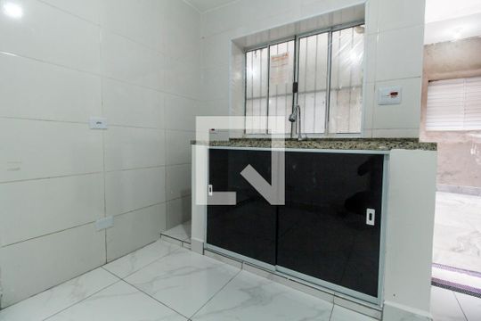 Cozinha de casa para alugar com 1 quarto, 42m² em Jardim Boa Vista, Carapicuíba