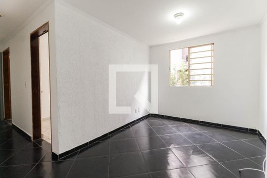 Apartamento à venda com 2 quartos, 42m² em Jardim Redil, São Paulo