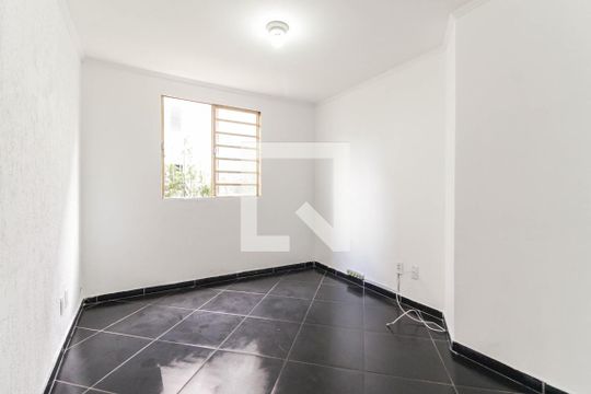 Sala de apartamento à venda com 2 quartos, 42m² em Jardim Redil, São Paulo