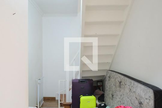 Escada de casa à venda com 3 quartos, 148m² em Penha de França, São Paulo