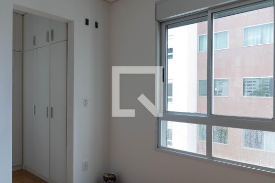 Suíte de apartamento à venda com 2 quartos, 65m² em Belvedere, Belo Horizonte