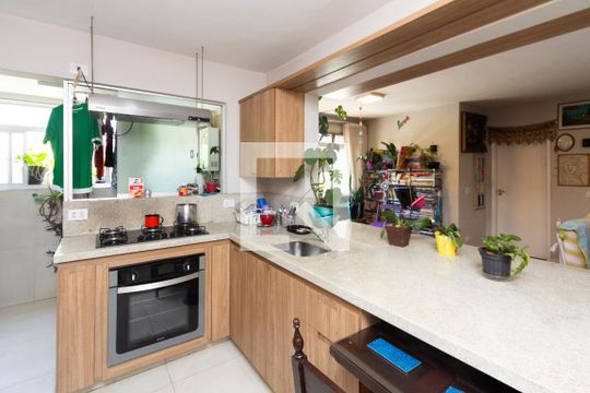 Cozinha de apartamento à venda com 2 quartos, 86m² em Vila Olímpia, São Paulo