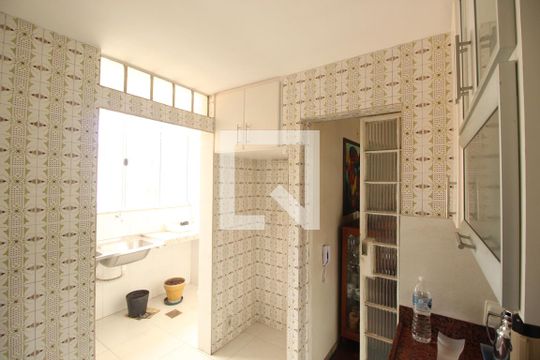 Cozinha de apartamento à venda com 3 quartos, 88m² em Sion, Belo Horizonte