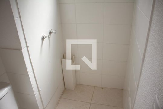 Banheiro de apartamento para alugar com 2 quartos, 48m² em Jk, Contagem