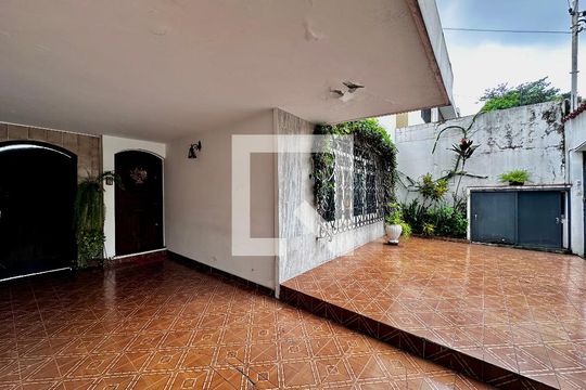 Garagem de casa para alugar com 3 quartos, 187m² em Brooklin, São Paulo