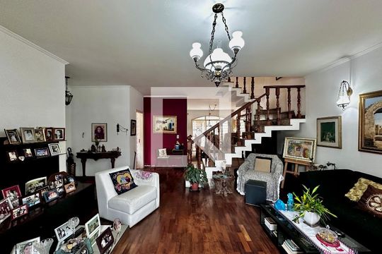 Sala de casa para alugar com 3 quartos, 187m² em Brooklin, São Paulo