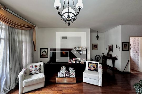 Sala de casa para alugar com 3 quartos, 187m² em Brooklin, São Paulo