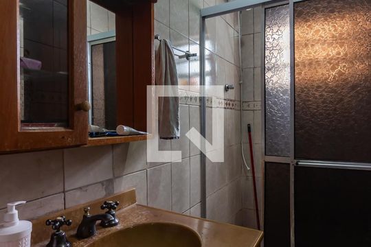 Banheiro 1 de casa à venda com 4 quartos, 250m² em Padroeira, Osasco