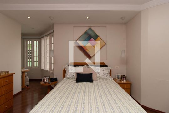 Quarto Suíte 3 de casa à venda com 3 quartos, 320m² em Jardim Guanca, São Paulo