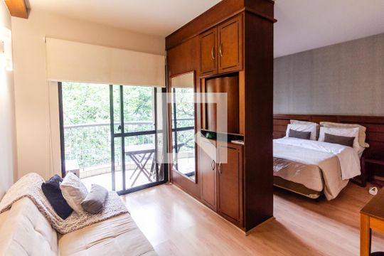 Apartamento para alugar com 1 quarto, 32m² em Jardim Europa, São Paulo