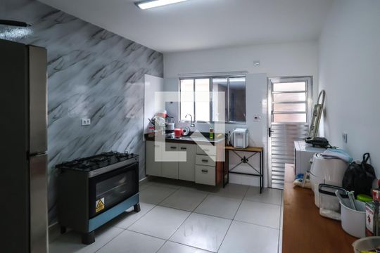 Cozinha de casa à venda com 2 quartos, 130m² em Vila Santo Estefano, São Paulo