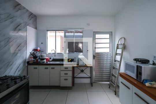 Cozinha de casa à venda com 2 quartos, 130m² em Vila Santo Estefano, São Paulo