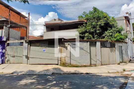 Fachada + placa de casa para alugar com 4 quartos, 350m² em Freguesia do Ó, São Paulo