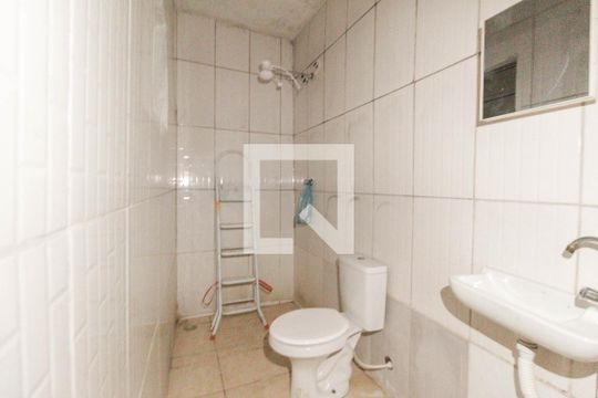 Banheiro de casa para alugar com 1 quarto, 45m² em Vila Cosmopolita, São Paulo