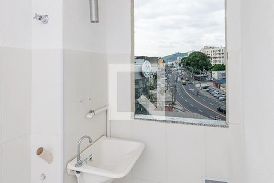 Área de Serviço de apartamento para alugar com 2 quartos, 52m² em Irajá, Rio de Janeiro