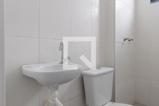 Banheiro da Suíte de apartamento para alugar com 2 quartos, 52m² em Irajá, Rio de Janeiro