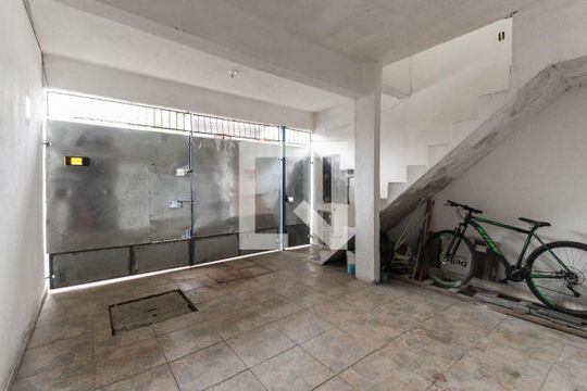 Entrada de casa para alugar com 1 quarto, 45m² em Jardim Elizabeth, São Paulo