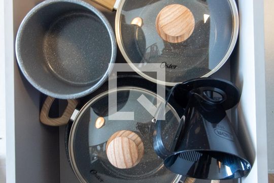 Cozinha de apartamento para alugar com 1 quarto, 31m² em Butantã, São Paulo