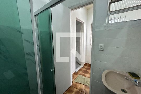 Banheiro de casa para alugar com 1 quarto, 40m² em Tomás Coelho, Rio de Janeiro