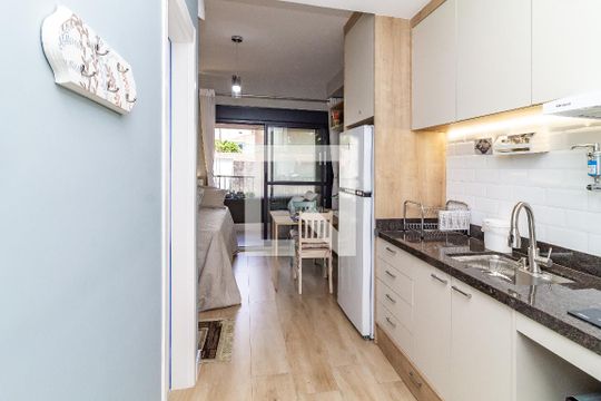 Sala / Quarto de kitnet/studio para alugar com 1 quarto, 26m² em Perdizes, São Paulo