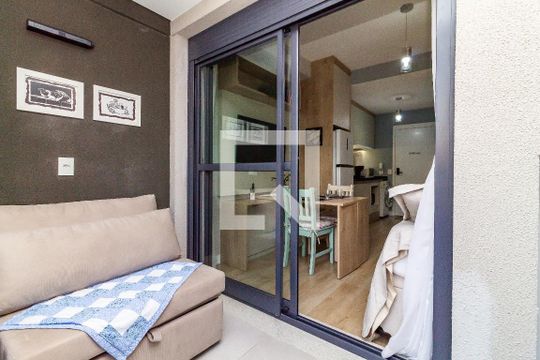 Varanda de kitnet/studio para alugar com 1 quarto, 26m² em Perdizes, São Paulo