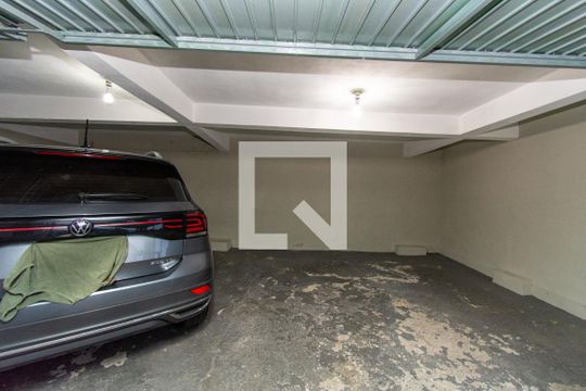 Garagem de casa à venda com 3 quartos, 225m² em Gopouva, Guarulhos
