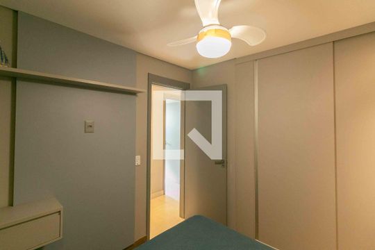 Quarto 2 de apartamento para alugar com 3 quartos, 72m² em Serrano, Belo Horizonte
