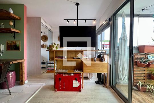 Sala de kitnet/studio para alugar com 1 quarto, 34m² em Vila Madalena, São Paulo