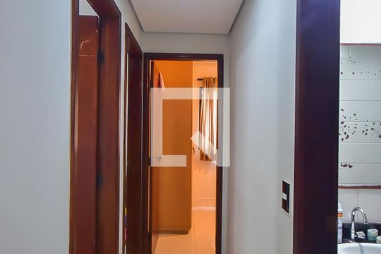 Corredor de apartamento à venda com 3 quartos, 72m² em Vila Andrade, São Paulo