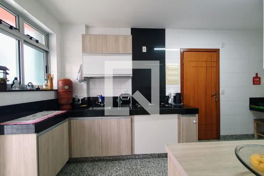 Cozinha de apartamento à venda com 4 quartos, 223m² em União, Belo Horizonte