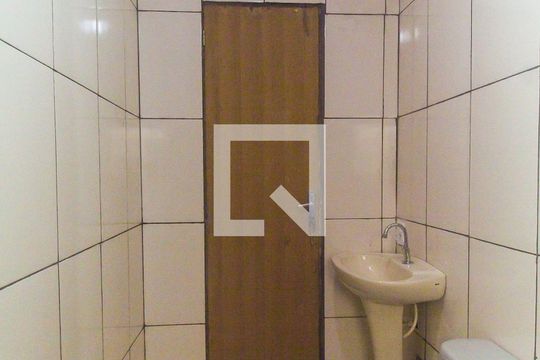 Banheiro de casa para alugar com 1 quarto, 50m² em Parada Xv de Novembro, São Paulo