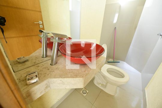 Banheiro  de casa para alugar com 3 quartos, 120m² em Jardim Atlantico, Goiânia