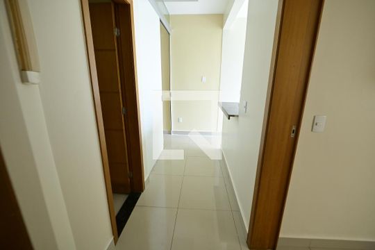 Corredor  de casa para alugar com 3 quartos, 120m² em Jardim Atlantico, Goiânia